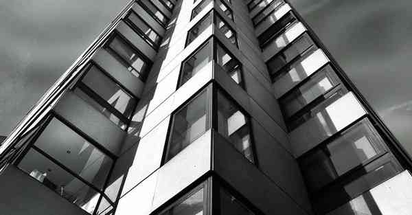 卡伴智能机器人：革新智能服务行业的利器