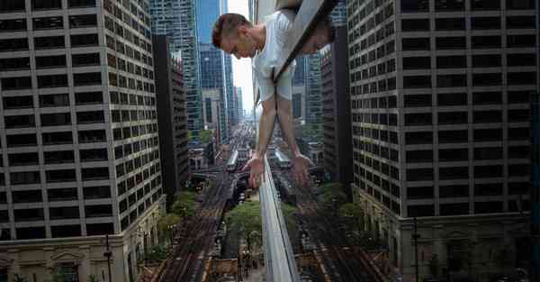 卡伴智能机器人：革新智能服务行业的利器