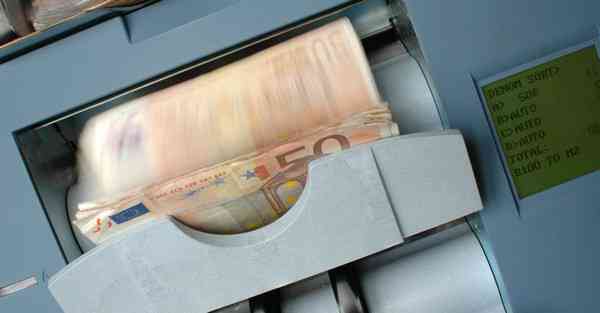 人工智能劳动机器