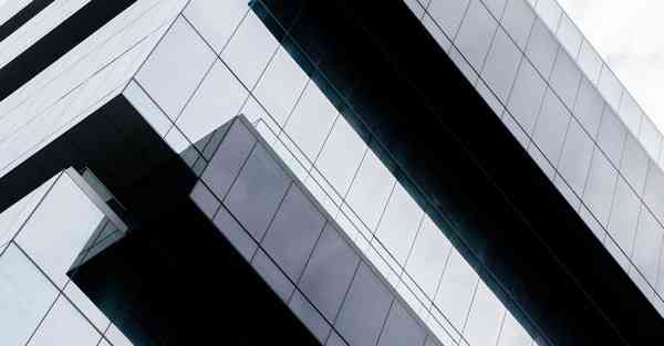 卡伴智能机器人：革新智能服务行业的利器