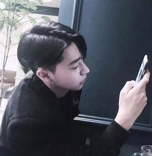 申霞初诚