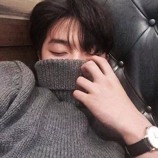 骆琰梵毓