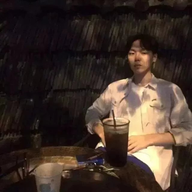 容琬蓝成