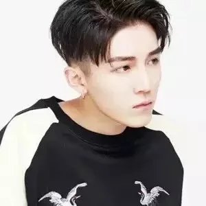 尤颖苛彩